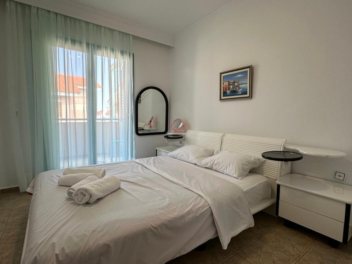 Emerald Seaside Apartment In Pefkohori Pefkochori Exterior foto