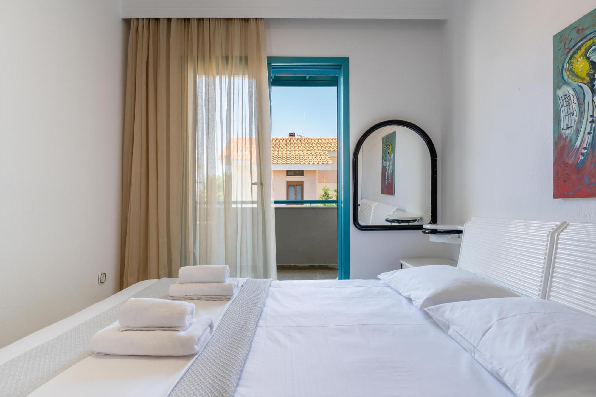 Emerald Seaside Apartment In Pefkohori Pefkochori Exterior foto